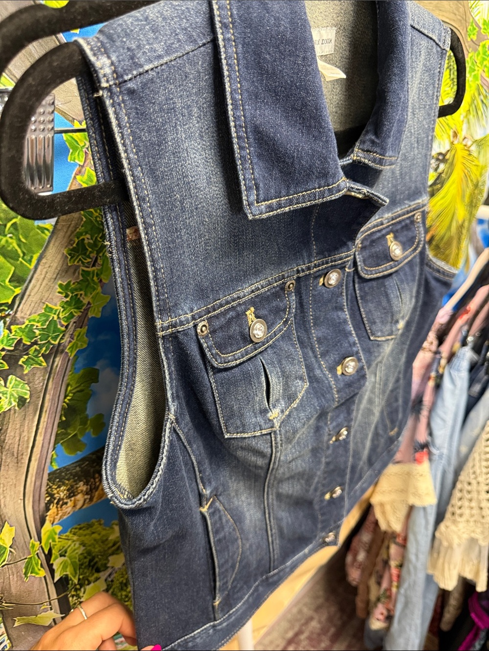 Chico’s Platinum Design Denim Vest Size - Chico’s 0 - Picture 4 of 6